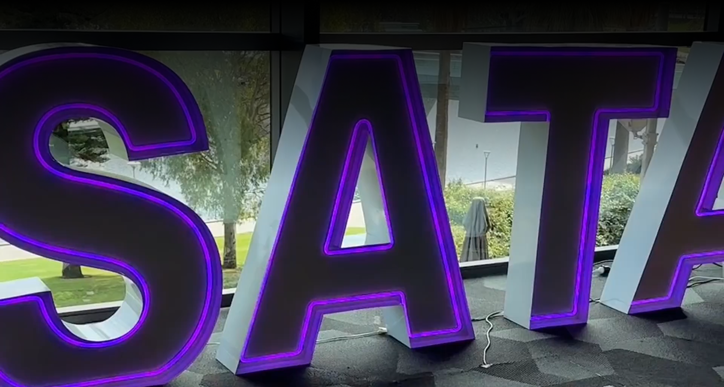 Letter lights for hire